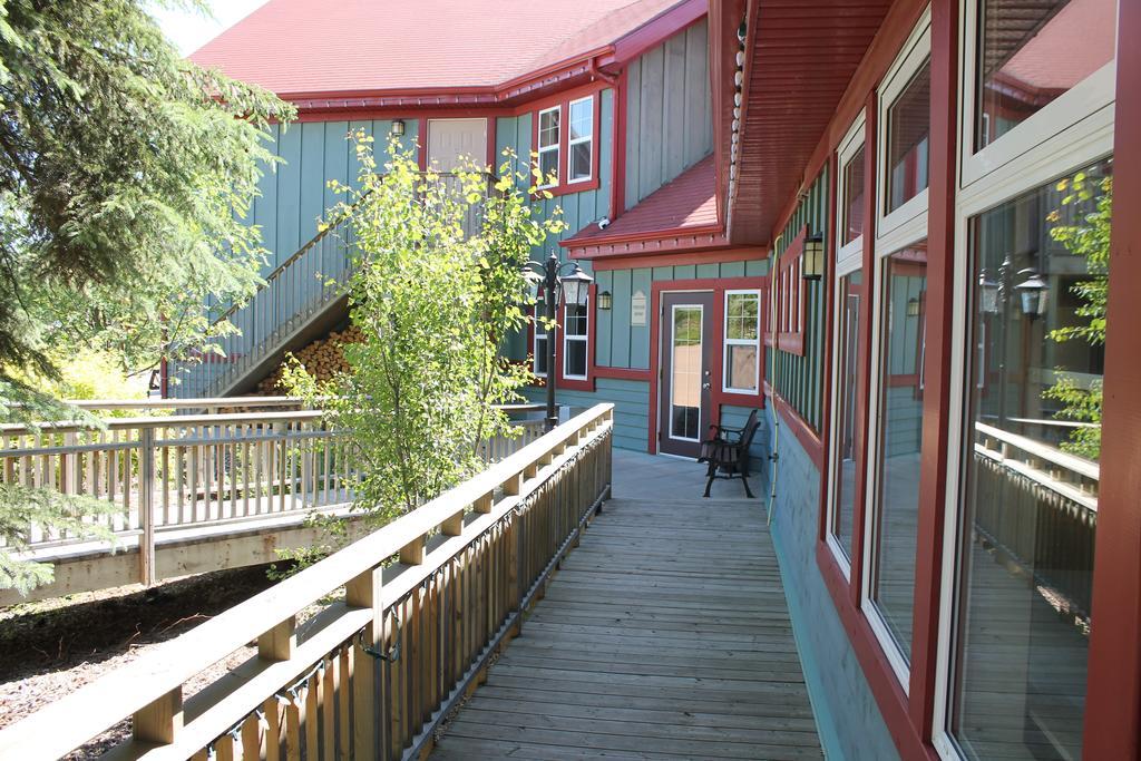 Village Creek Country 3* Westerose