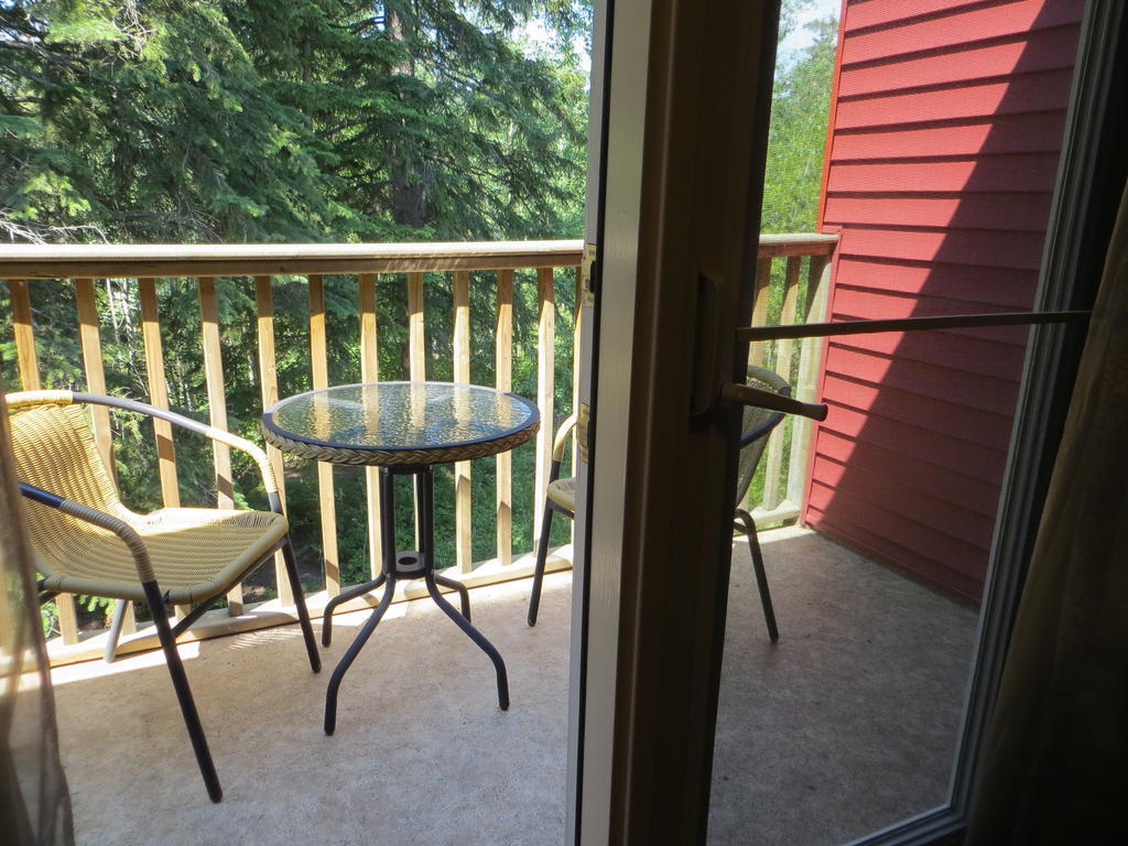 Village Creek Country Westerose
